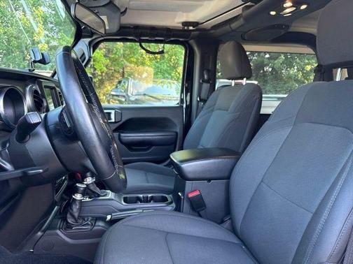 Black Clearcoat 2022 Jeep Wrangler Sport
