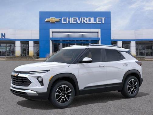 Summit White 2026 Chevrolet Trailblazer LT