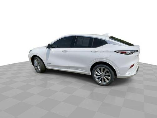 White Frost Tri-Coat 2024 Buick Envista Avenir