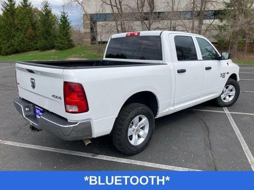 Bright White Clearcoat 2022 RAM 1500 Classic SLT