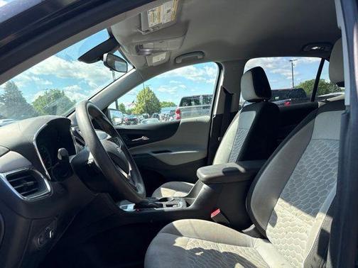 Mosaic Black Metallic 2019 Chevrolet Equinox LS