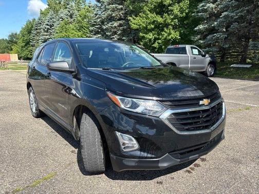 Mosaic Black Metallic 2019 Chevrolet Equinox LS