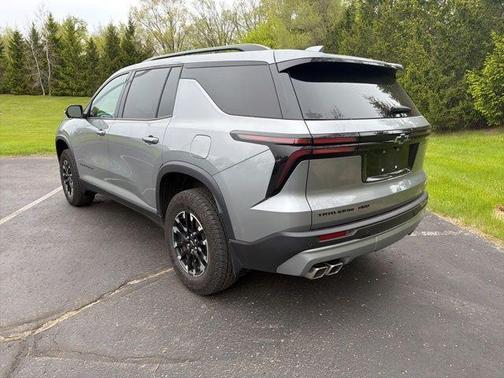 Sterling Gray Metallic 2024 Chevrolet Traverse Z71