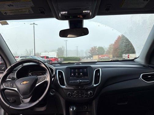 Silver Ice Metallic 2021 Chevrolet Equinox 1LT