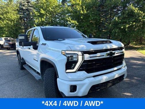 Summit White 2024 Chevrolet Silverado 2500 LT
