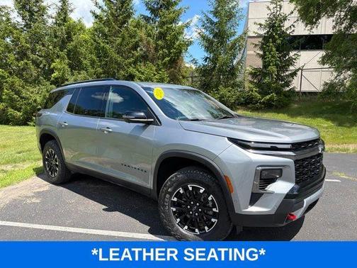 Sterling Gray Metallic 2024 Chevrolet Traverse Z71