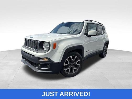 Alpine White 2016 Jeep Renegade Latitude