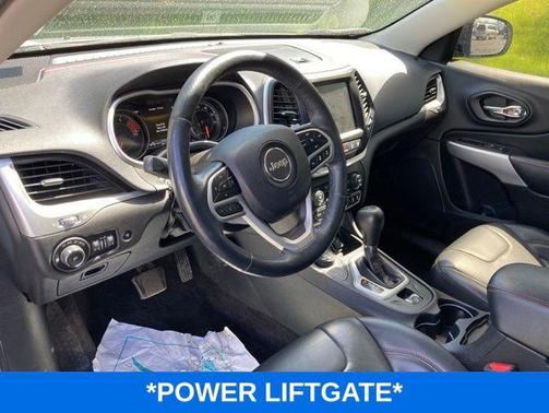 Bright White Clearcoat 2018 Jeep Cherokee Trailhawk