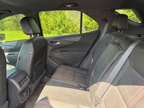 Summit White 2022 Chevrolet Equinox RS