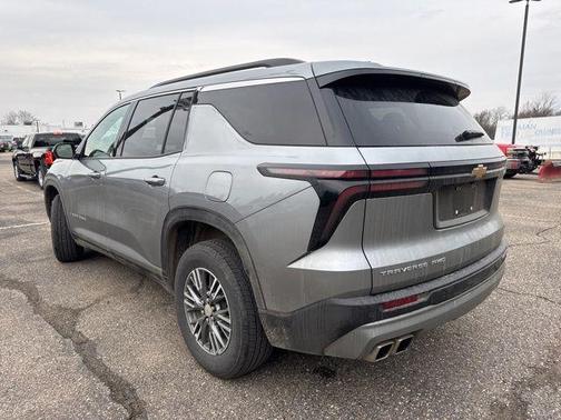 Sterling Gray Metallic 2024 Chevrolet Traverse LT