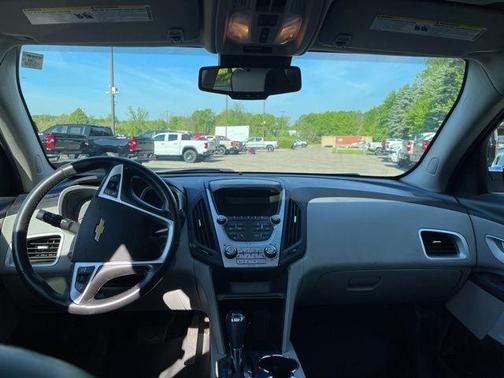 Iridescent Pearl Tricoat 2017 Chevrolet Equinox Premier