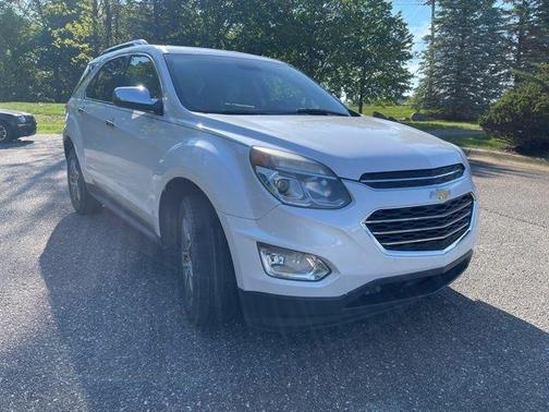 Iridescent Pearl Tricoat 2017 Chevrolet Equinox Premier