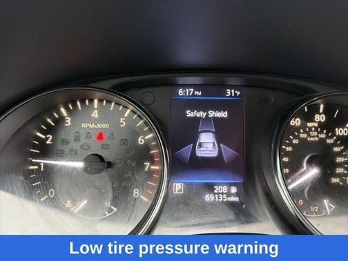 White 2018 Nissan Rogue S