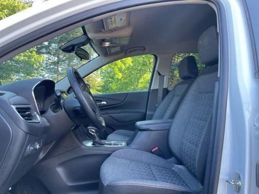 Summit White 2024 Chevrolet Equinox LT