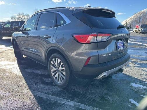 2022 Ford Escape Titanium Hybrid