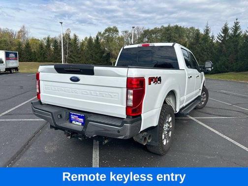 Oxford White 2022 Ford F-250 Lariat