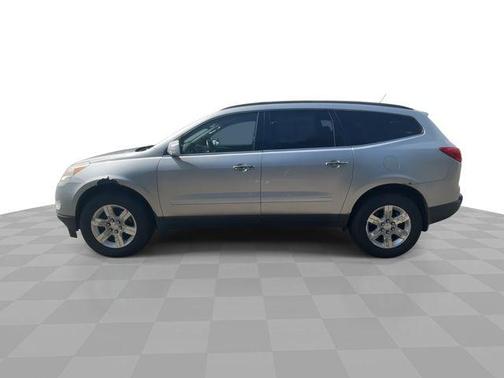 Silver Ice Metallic 2011 Chevrolet Traverse LT