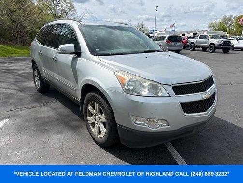 Silver Ice Metallic 2011 Chevrolet Traverse LT