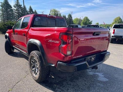Radiant Red 2024 Chevrolet Colorado ZR2