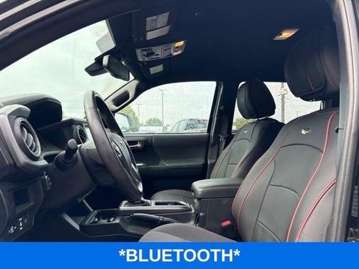 Midnight Black Metallic 2019 Toyota Tacoma TRD Off Road