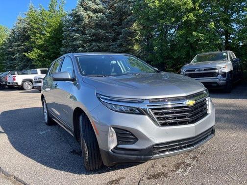 Sterling Gray Metallic 2024 Chevrolet Equinox LT