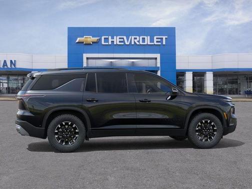 Mosaic Black Metallic 2026 Chevrolet Traverse Z71