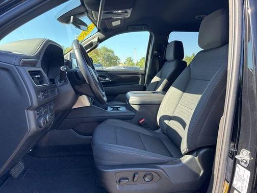 2022 Chevrolet Suburban LS