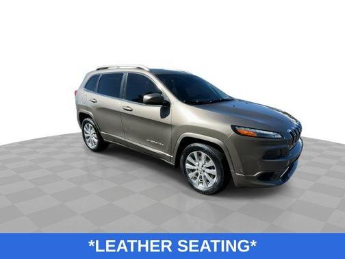 Light Brownstone Pearlcoat 2017 Jeep Cherokee Overland