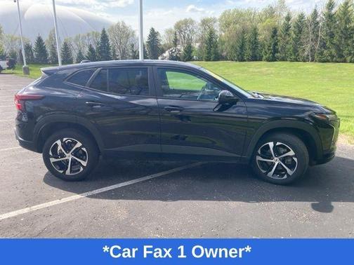 Mosaic Black Metallic 2024 Chevrolet Trax 1RS