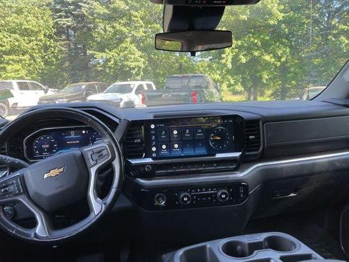 Black 2022 Chevrolet Silverado 1500 LT