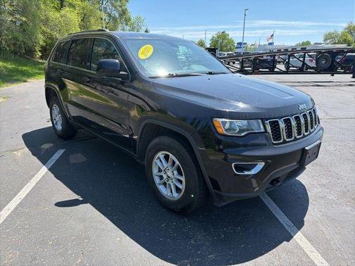 Diamond Black 2020 Jeep Grand Cherokee Laredo E