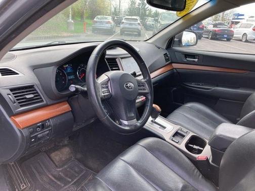 Ice Silver Metallic 2013 Subaru Outback 2.5i Limited