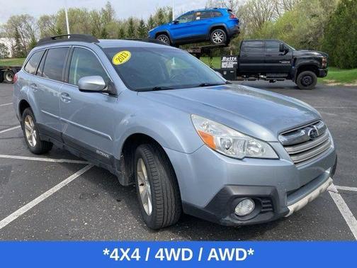 Ice Silver Metallic 2013 Subaru Outback 2.5i Limited