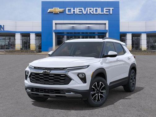 Iridescent Pearl Tricoat 2026 Chevrolet Trailblazer ACTIV
