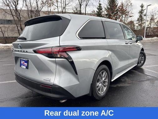 2021 Toyota Sienna XLE