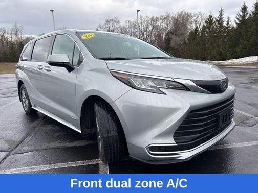 2021 Toyota Sienna XLE