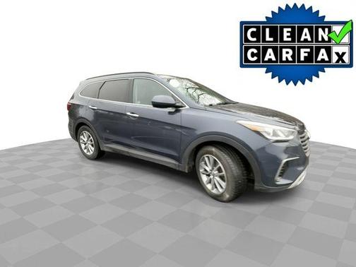 2017 Hyundai SANTA FE SE