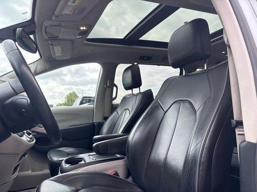 Billet Silver Metallic Clearcoat 2020 Chrysler Pacifica Limited