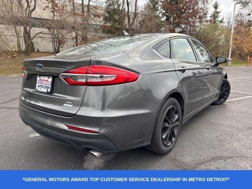 2020 Ford Fusion SE