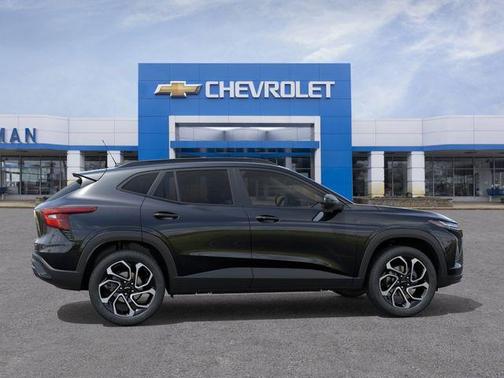Mosaic Black Metallic 2026 Chevrolet Trax 2RS
