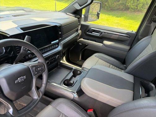 Black 2024 Chevrolet Silverado 2500 ZR2