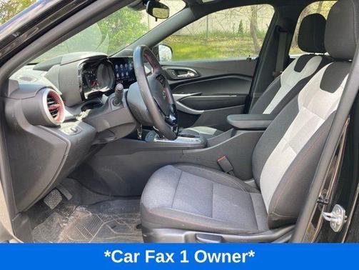Mosaic Black Metallic 2024 Chevrolet Trax 1RS