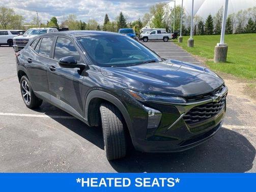 Mosaic Black Metallic 2024 Chevrolet Trax 1RS
