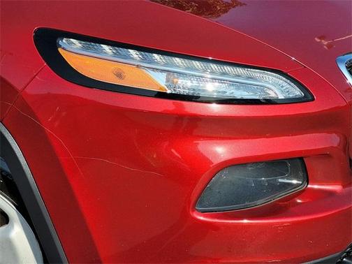 2017 Jeep Cherokee Sport