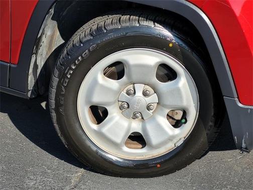 2017 Jeep Cherokee Sport