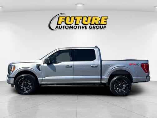 ICONIC SILVER METALLIC 2022 Ford F-150 XLT