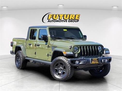2021 Jeep Gladiator Sport
