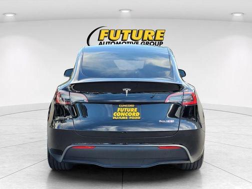 Black 2025 Tesla Model Y Performance