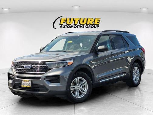 Carbonized Gray Metallic 2023 Ford Explorer XLT
