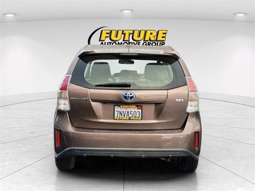 2016 Toyota Prius v Five